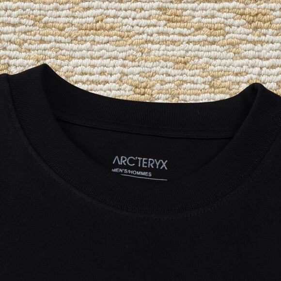 ARCTERYX SYSTEM Men's Black Short Sleeve - Picture 2 of 4